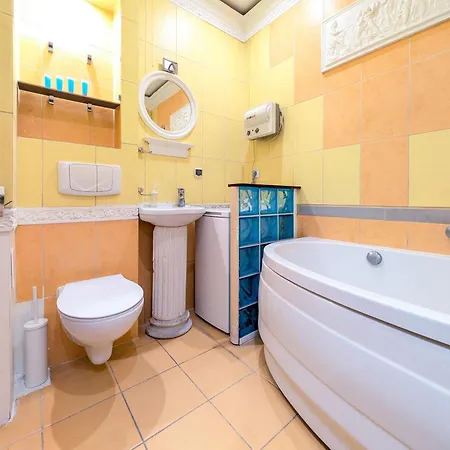 Rynek With Mezzanine By Bookinghost Βρότσλαβ