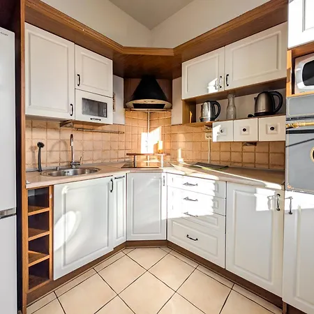 Rynek With Mezzanine By Bookinghost