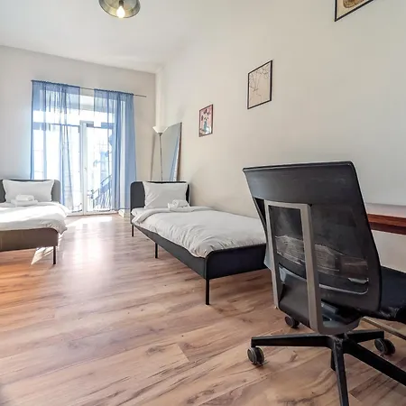 Rynek With Mezzanine By Bookinghost Βρότσλαβ